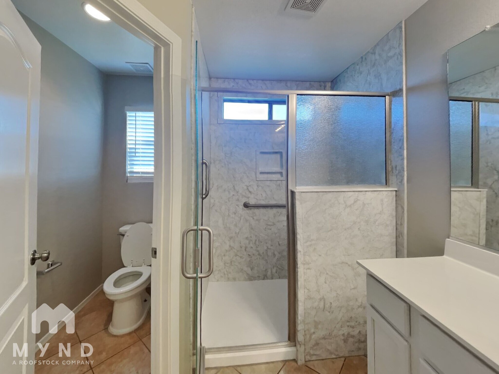 Building Photo - 813 S 125th Ave