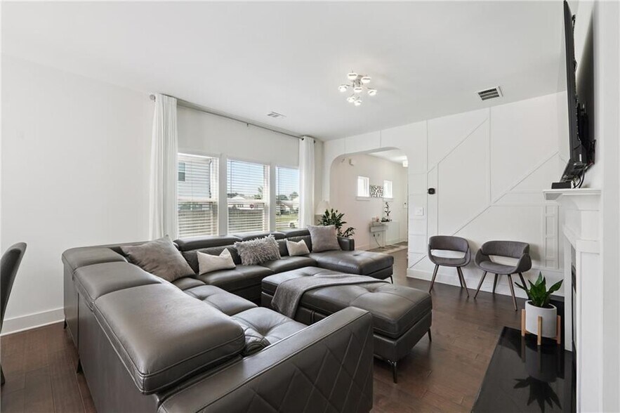 Building Photo - 162 Auburn Run Ln