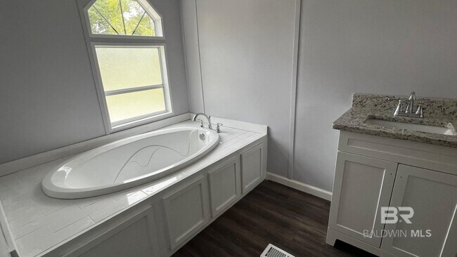 Building Photo - 16145 Pleasant Vw Ct