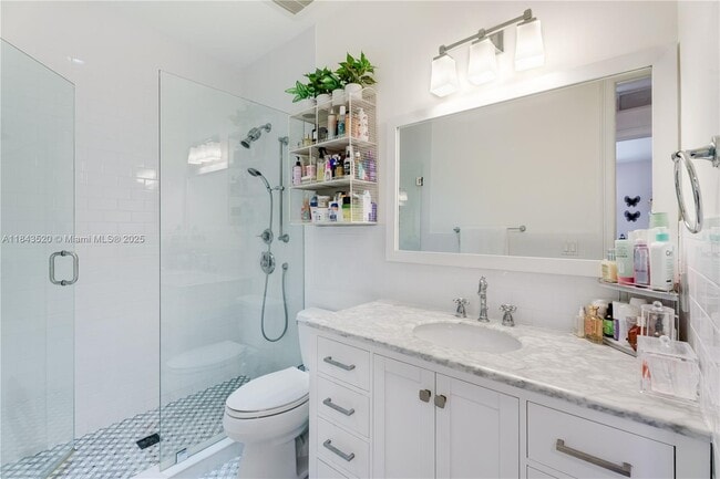 Building Photo - 6222 Paradise Point Dr