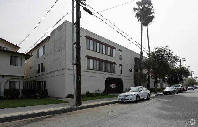 Building Photo - El Caballero