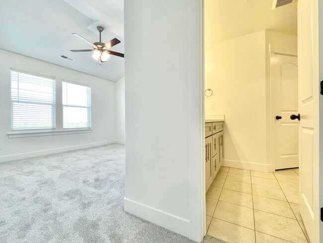 Building Photo - 4411 W Monument Peak Dr