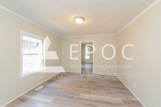 Building Photo - 2616 Manchester St