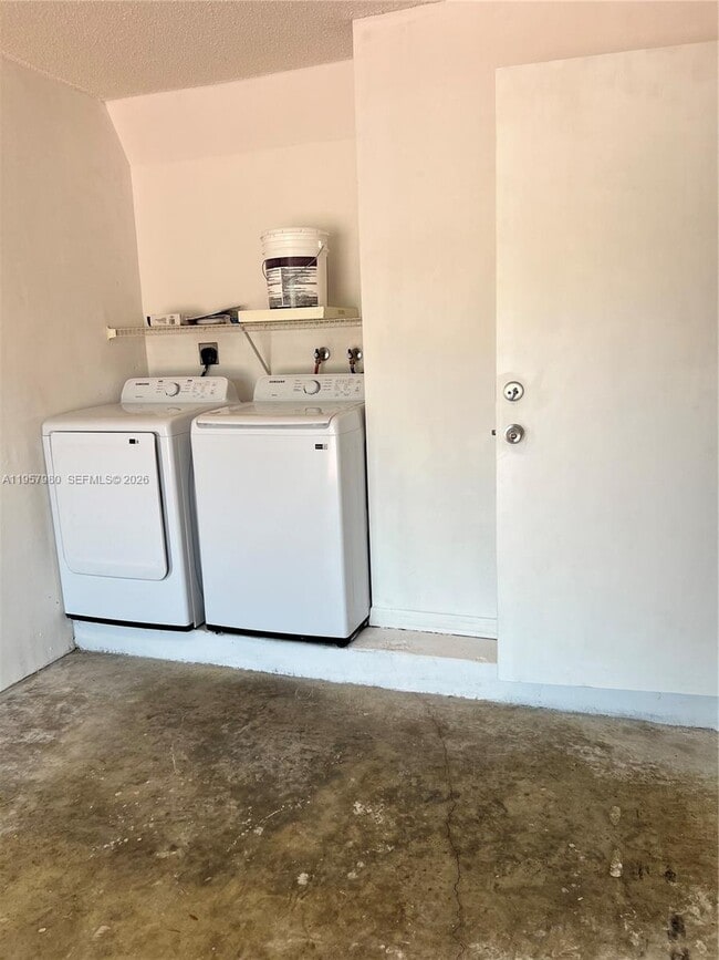 Building Photo - 3810 SW 153rd Pl