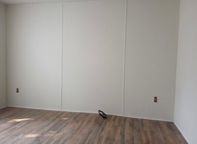 Building Photo - 2 Bedroom Mobile Home in Iva