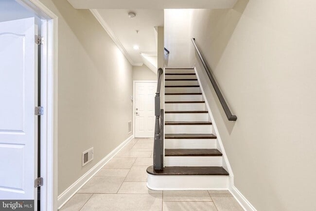 Building Photo - 3307 Fait Ave