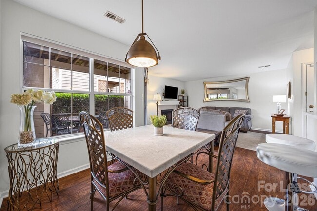 Building Photo - 5003 Sharon Rd