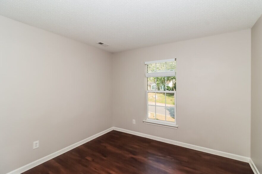 Building Photo - 5870 Brookstone Dr NW