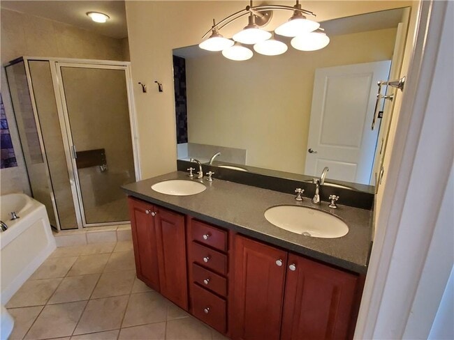 Building Photo - 285 Centennial Olympic Park Dr NW