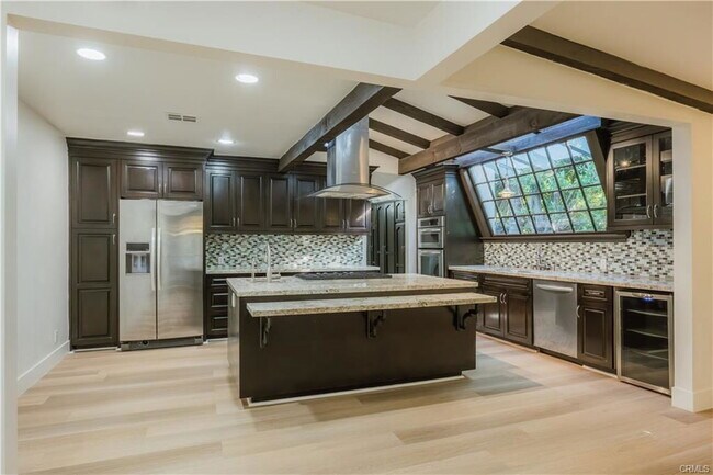 Building Photo - 19024 Miranda St