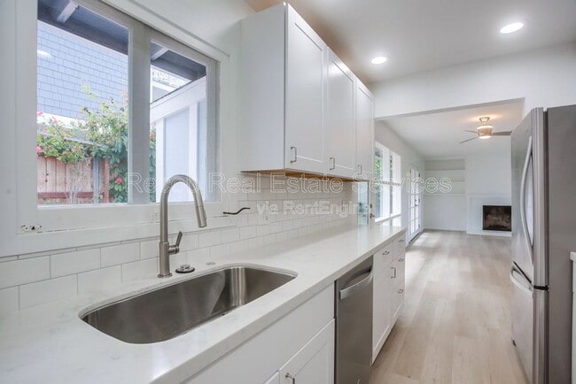 Building Photo - 8019 Paseo Del Ocaso