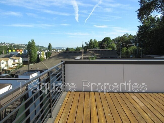 Building Photo - 4848 A Delridge Way SW