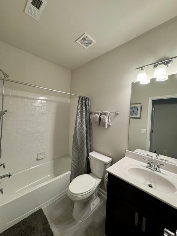 Building Photo - 211 Narrowleaf Way