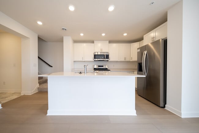 Building Photo - 15142 Archdale Ln