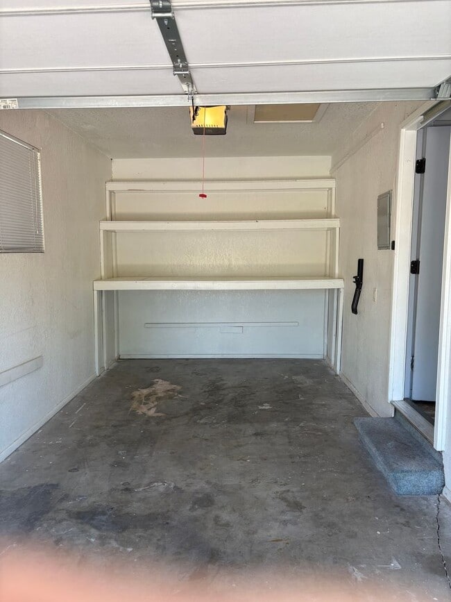 Building Photo - St. George Townhome with a Basement!