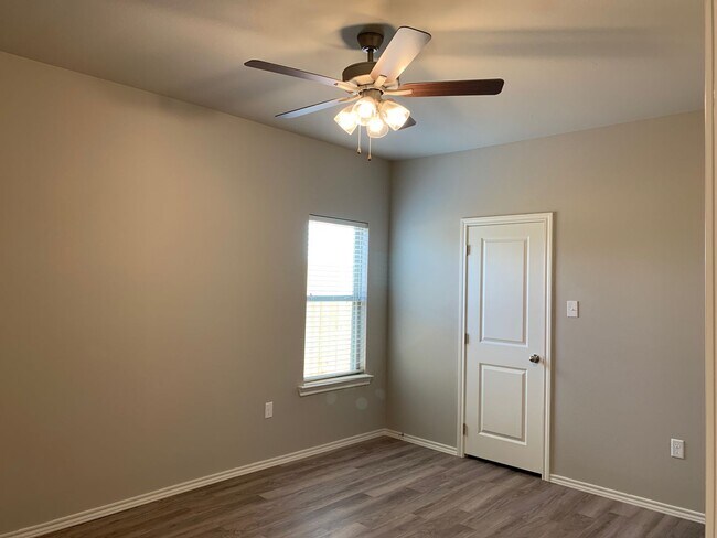 Building Photo - DB 1219 Preston Trails