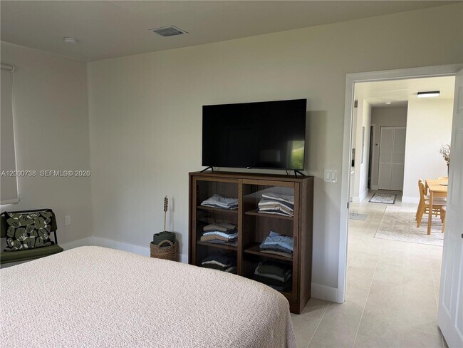 Building Photo - 20111 Gulfstream Rd