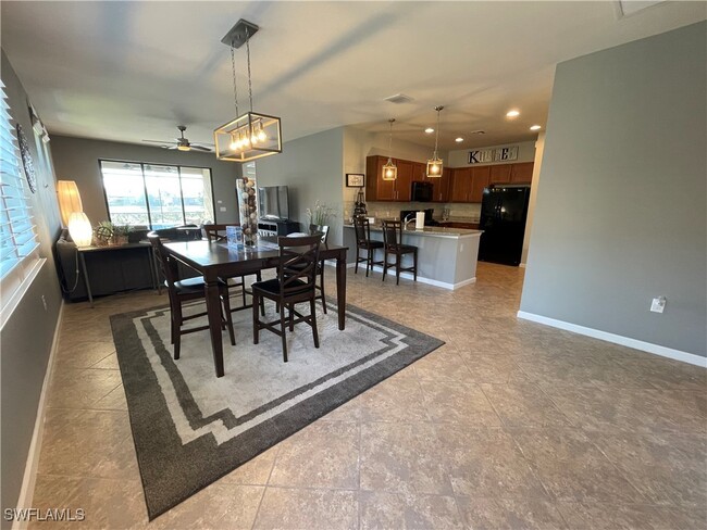 Building Photo - 7631 Jacaranda Ln