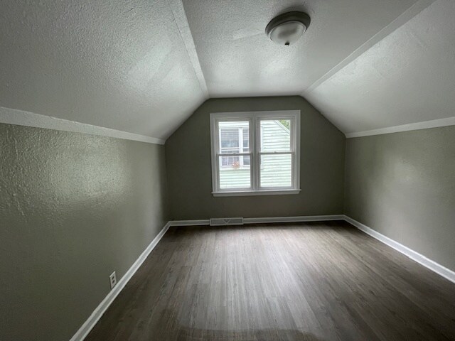 Building Photo - 1526 N Brookfield St