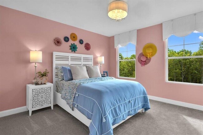 Building Photo - 75 Hickory Ln