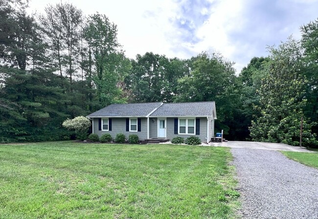 Building Photo - FOR RENT DAVIE COUNTY!!