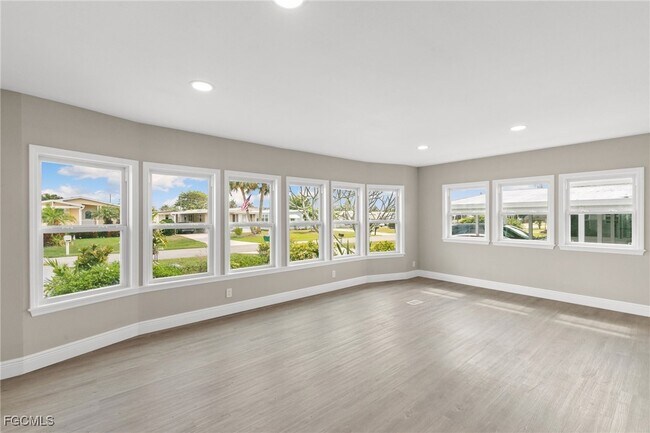 Building Photo - 57 San Remo Cir