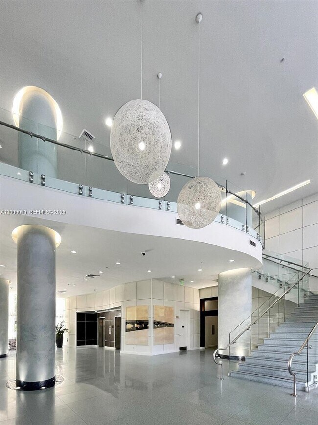 Building Photo - 18800 NE 29th Ave