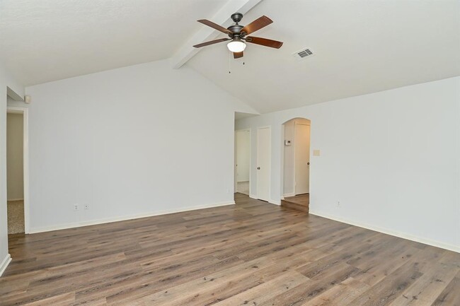 Building Photo - 11819 S Perry Ave