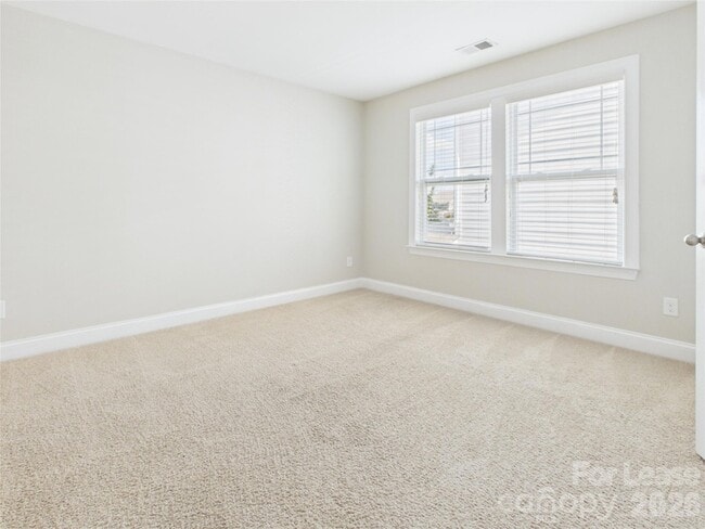Building Photo - 1455 Briarfield Dr NW