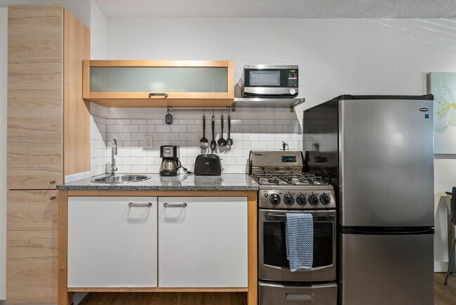 Building Photo - 47 25th St NW