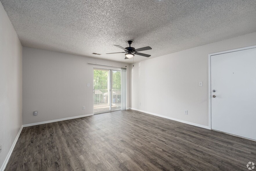 Building Photo - Falcon Point Apartments