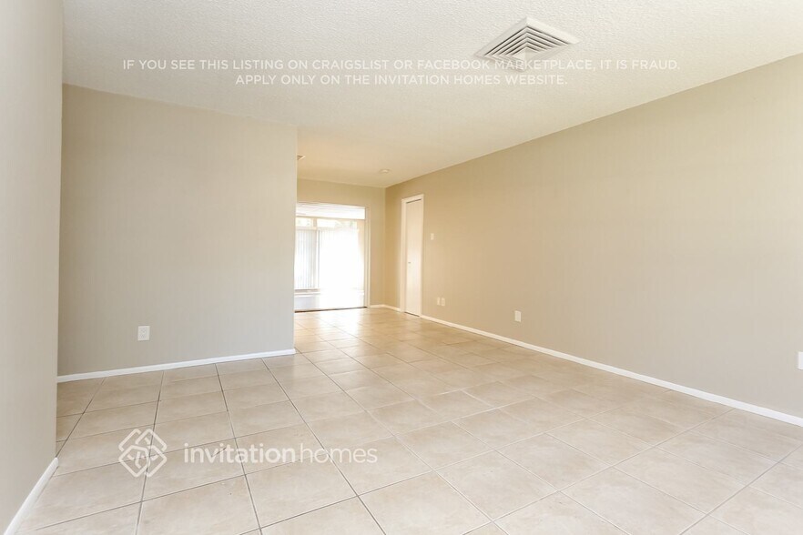 Building Photo - 2014 Cambridge Dr