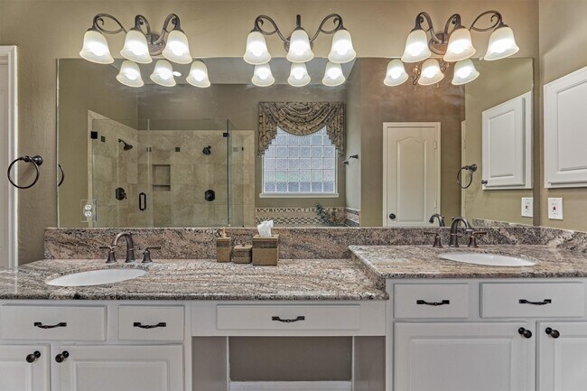 Building Photo - 6615 Haughton Dr
