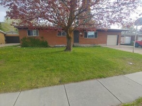 Building Photo - 1454 E 800 N