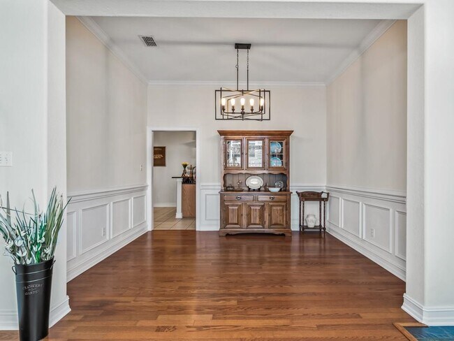 Building Photo - 1633 Cross Pointe Way