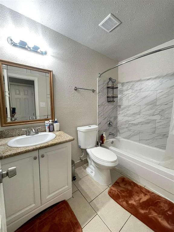 Building Photo - 14227 Clear Forest Dr