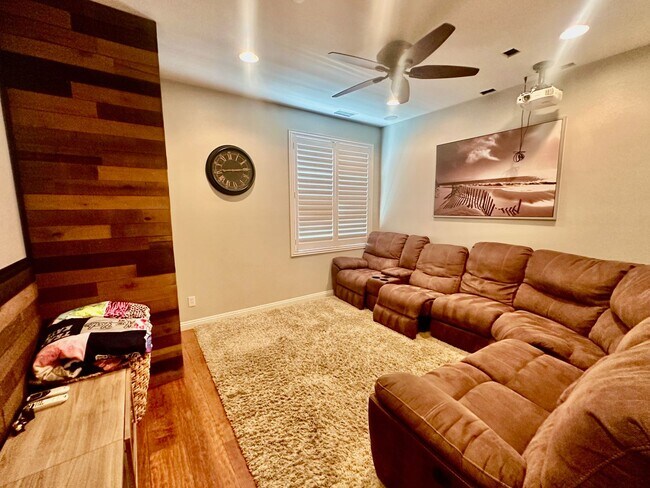 Building Photo - Corner lot Executive home near everything!