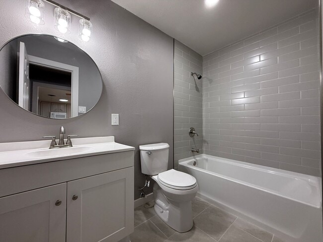 Building Photo - 3237 Drexel Ave