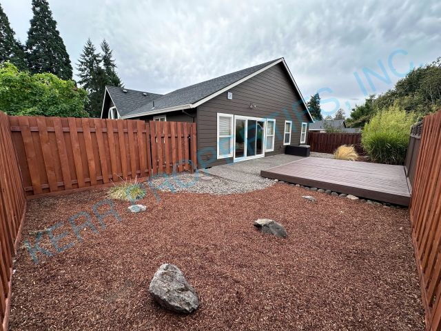 Building Photo - Charming 3-Bed Oasis on SE Sedona Dr - Spa...