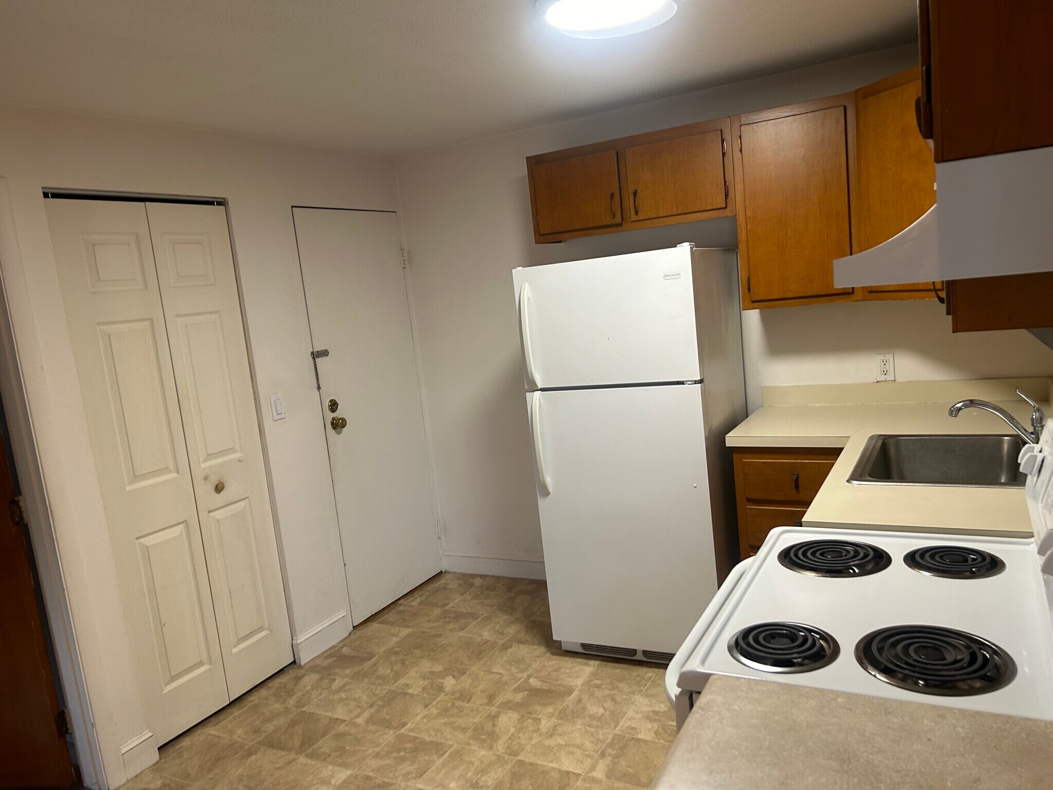 Building Photo - 189 W Wyoming Ave