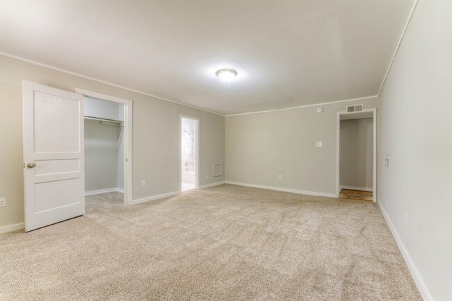 Building Photo - 1778 Edward Ave