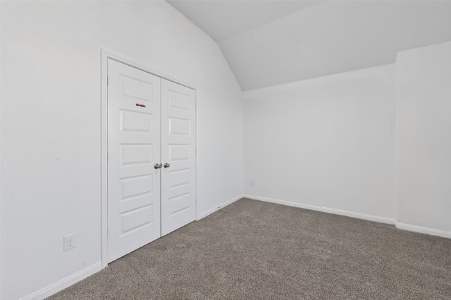 Building Photo - 20515 Bandrock Terrace