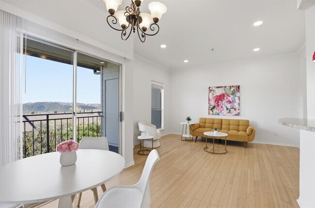 Building Photo - 6000 Shepherd Mountain Cove