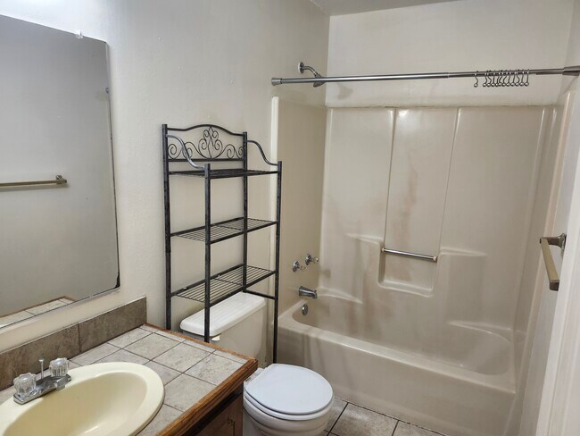 Main bathroom - 44 5th St