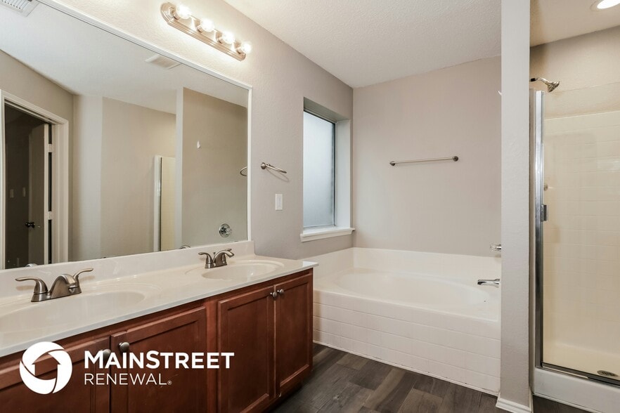 Building Photo - 517 Bretts Way