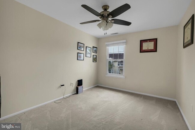 Building Photo - 5 Mill Run W