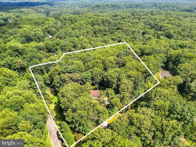 Building Photo - 11109 Ravine Dr
