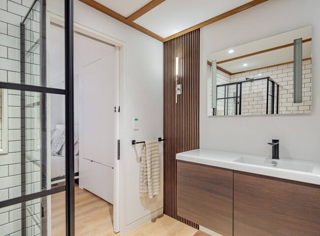 Building Photo - 89 Pantigo Rd