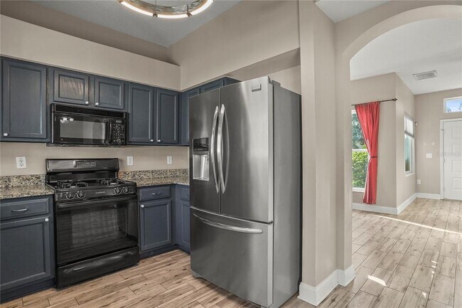Building Photo - 25725 Aldus Dr