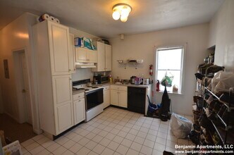 Building Photo - 26 Haskell St